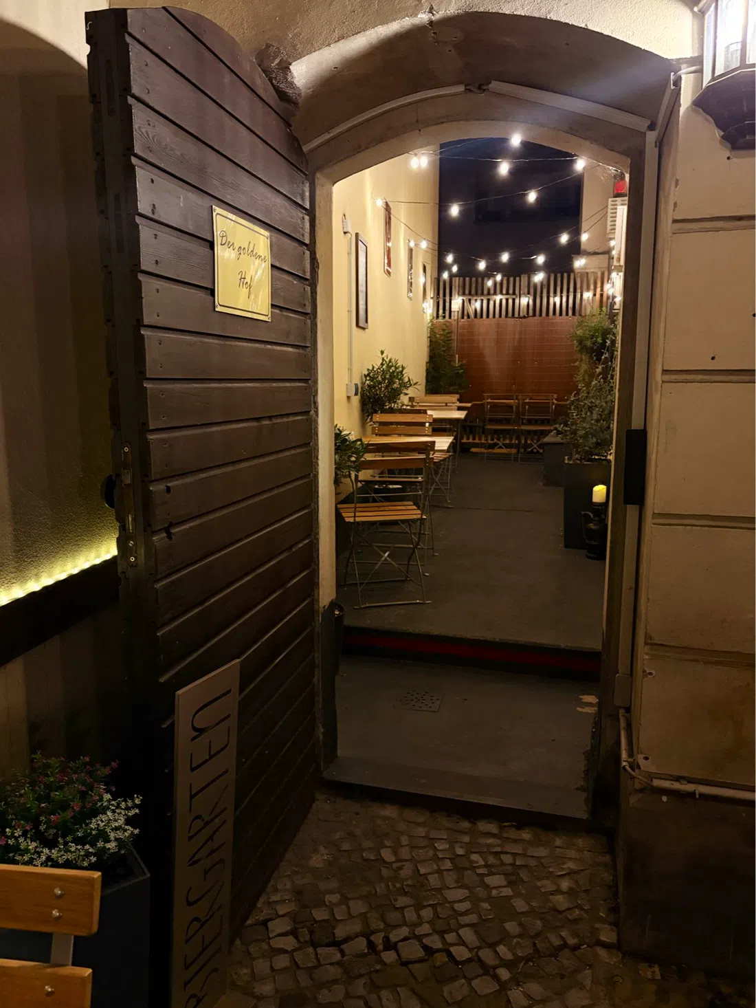 Zum Nussbaum, Berlin