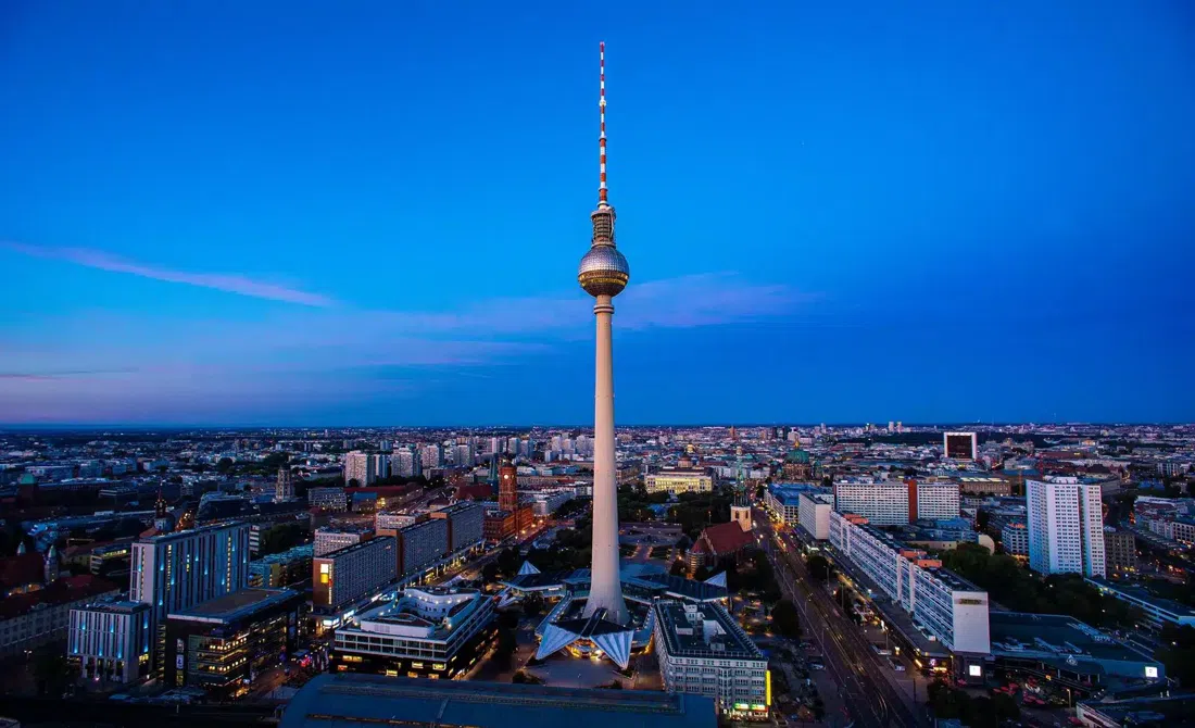 Tour de télévision de Berlin (Fernsehturm) — bar-restaurant Sphere, Berlin