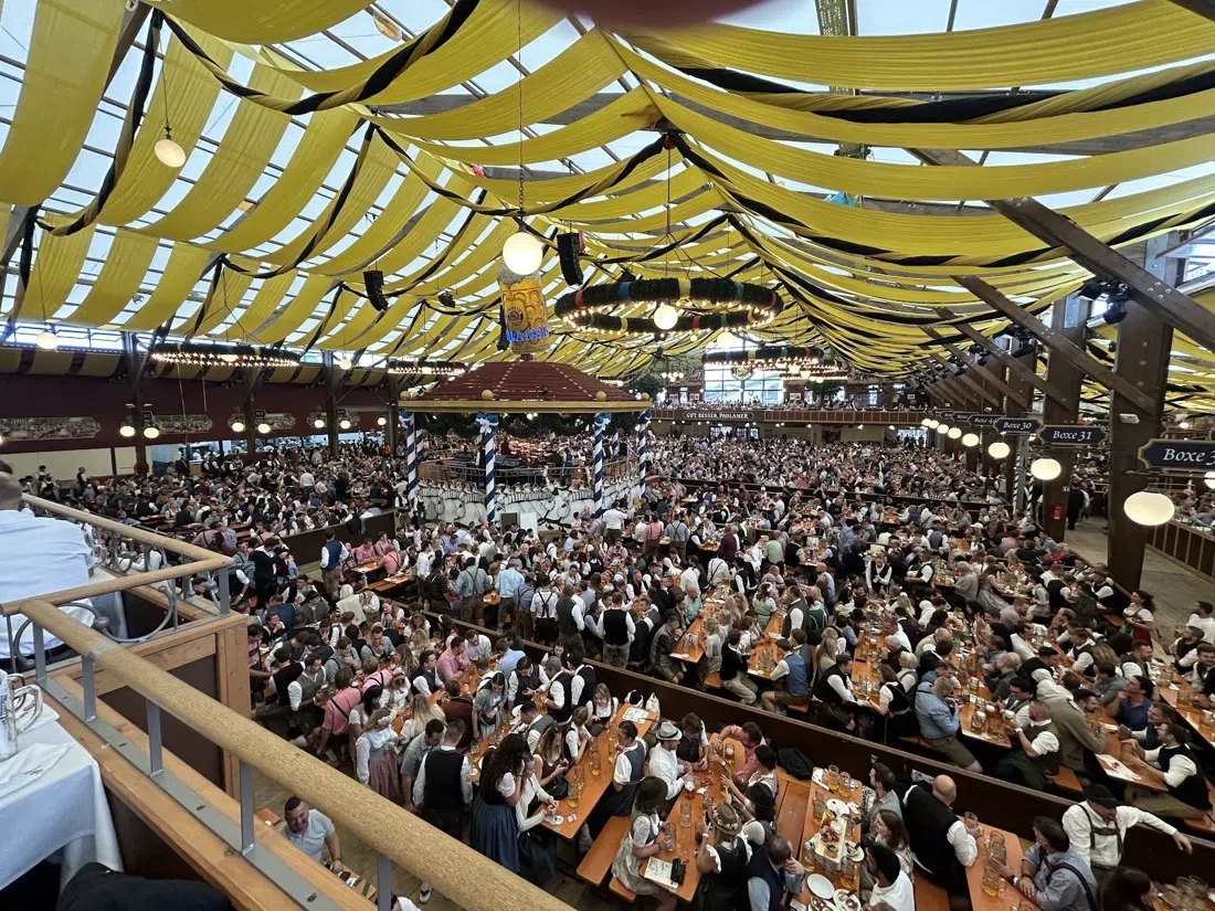 Berliner Oktoberfest (Paulaner-Zelt) auf dem Zentralen Festplatz, Berlin