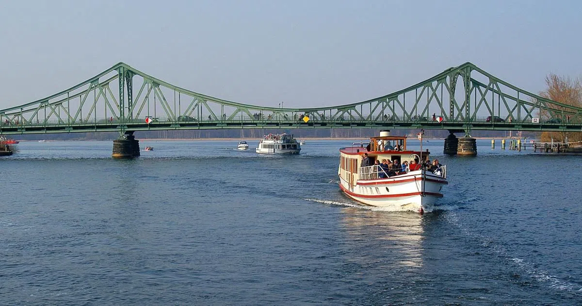 Glienicker Brücke, Berlim