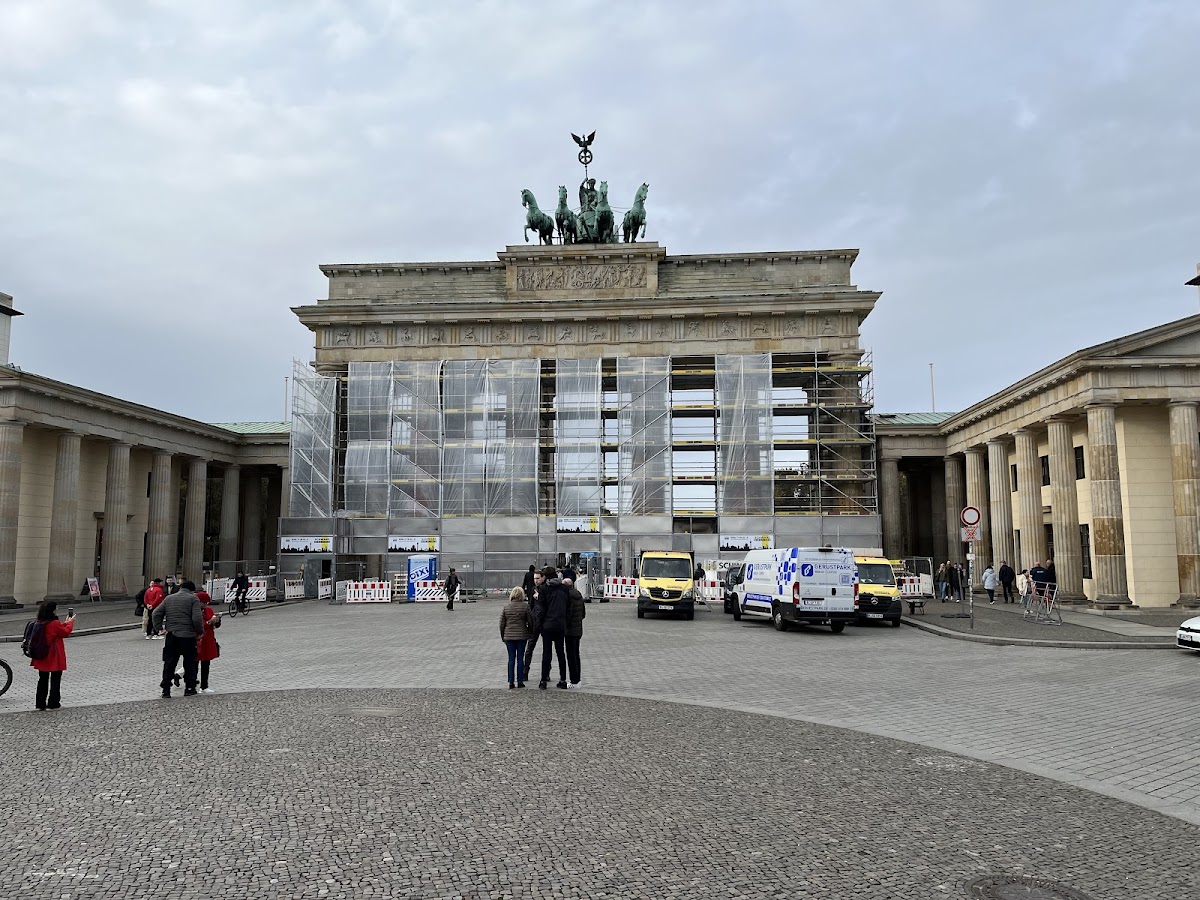 Brandenburg Gate — photo 5