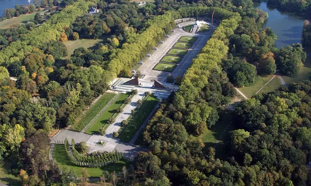 November Mornings at Berlin's Treptower Park Memorial